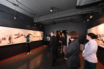 701119899.jpg