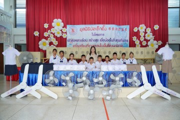 718893967.jpg