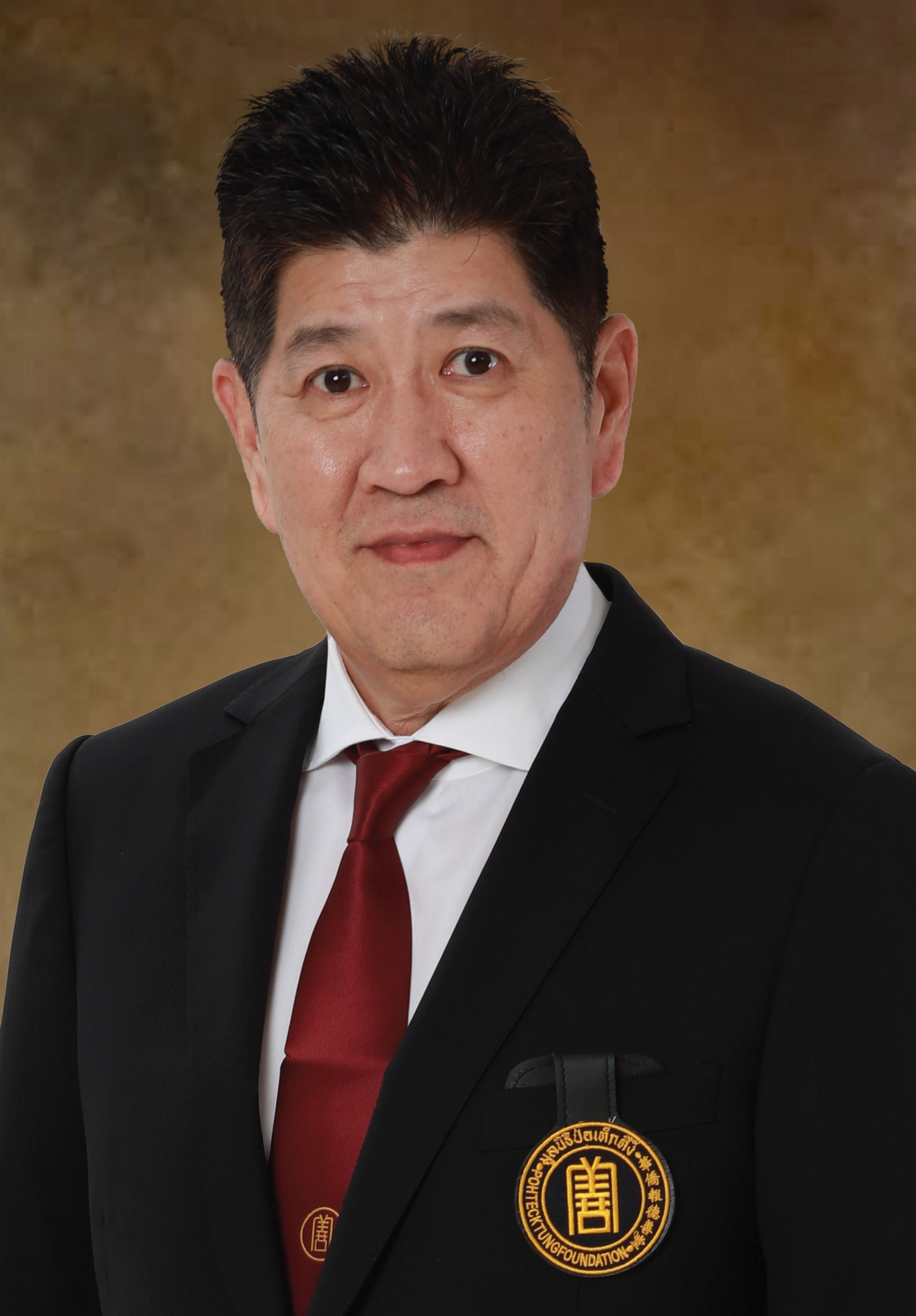 นายอรัญ เอี่ยมสุรีย์